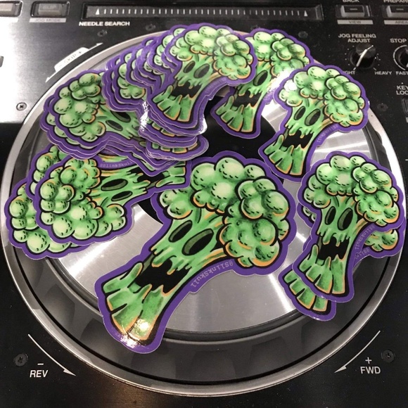 Free sticker with every order - Picture 3 of 4